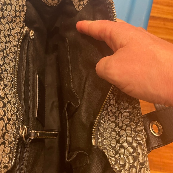 Authentic Coach SOHO Pleated Signature Black Satchel Serial C0867-F12310 - Picture 16 of 16